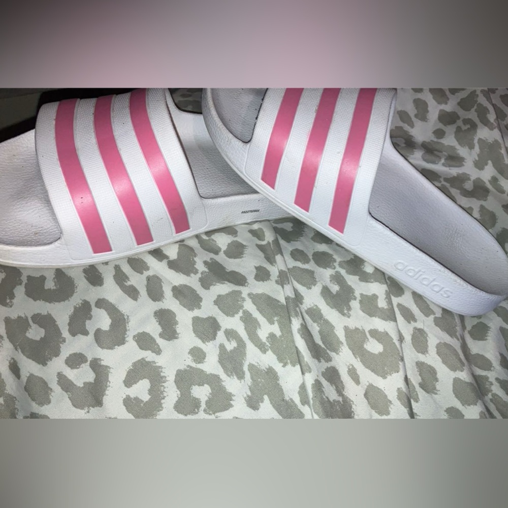 Adidas Slides 💕